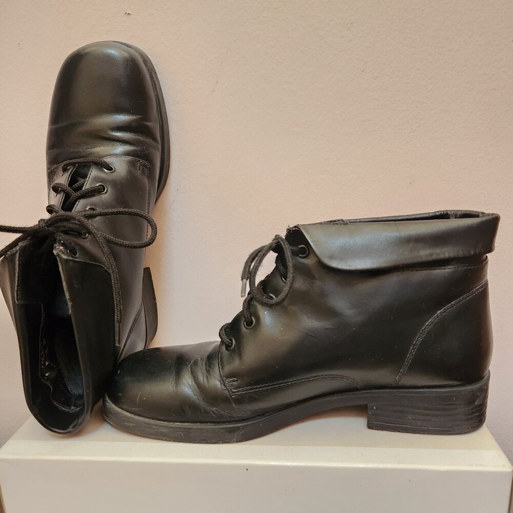 Croft & Barrow black ankle boots.